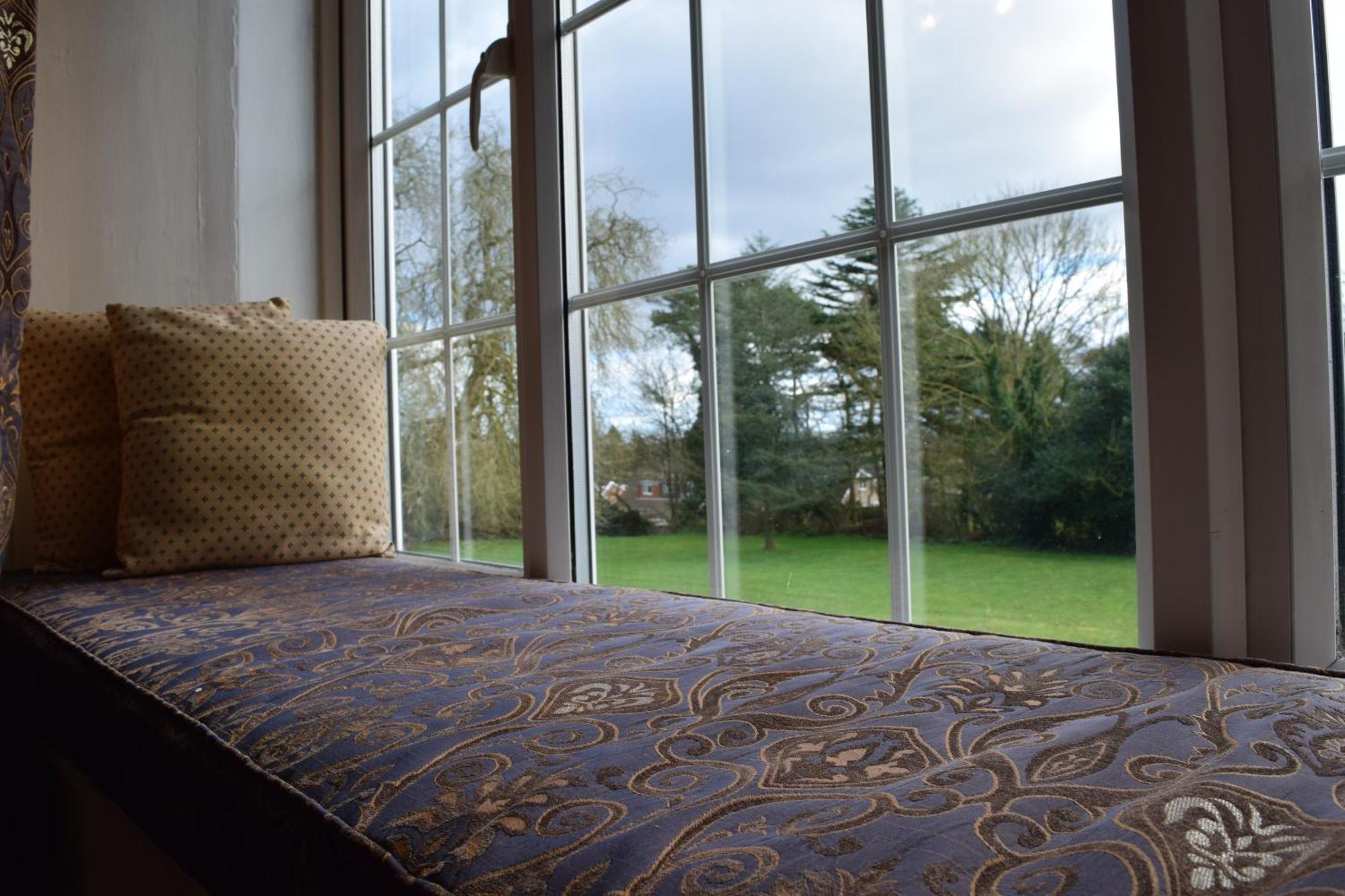 East Ayton Hotel,
