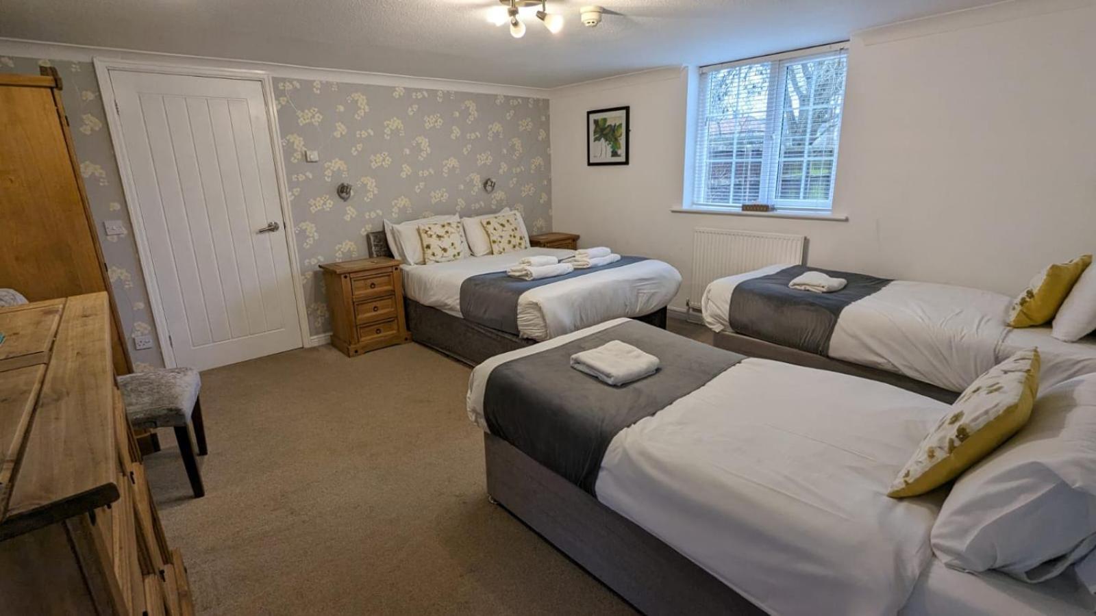 East Ayton Hotel, Scarborough