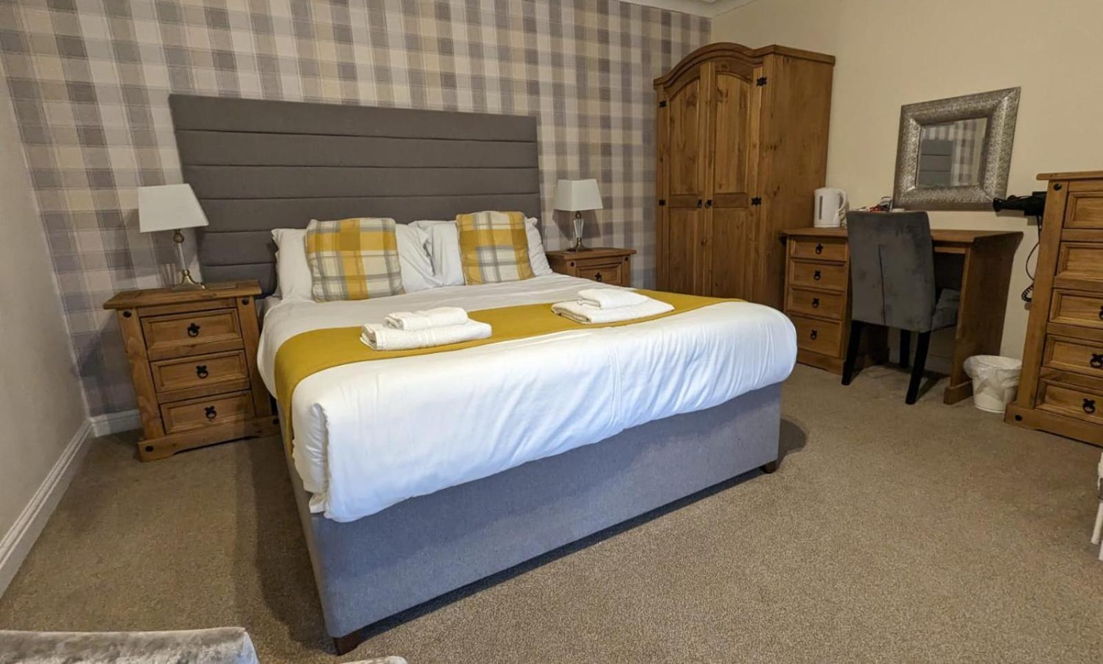 East Ayton Hotel, 3*